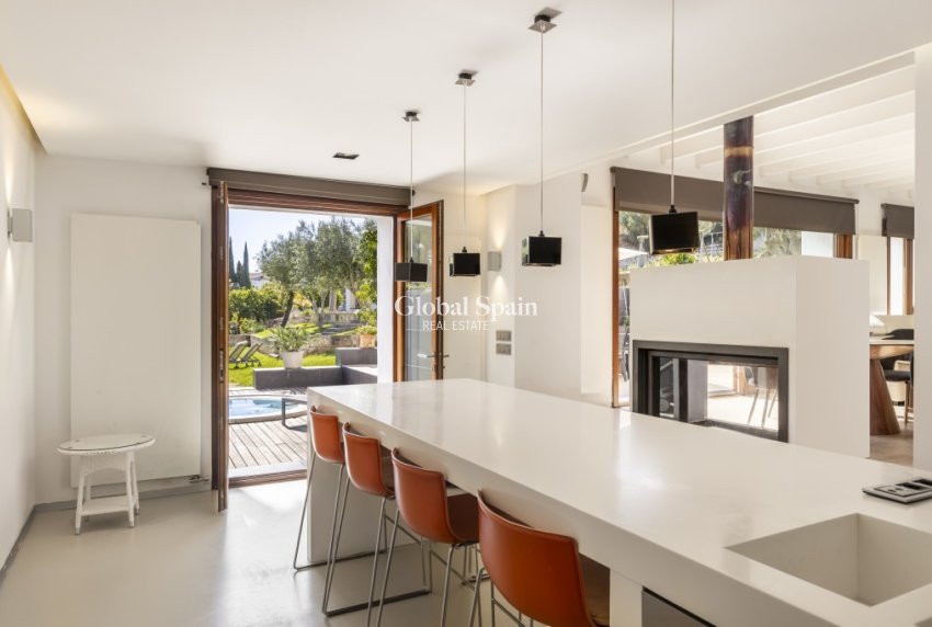 Resale - Semi-Detached -
Palma de Mallorca - Establiments