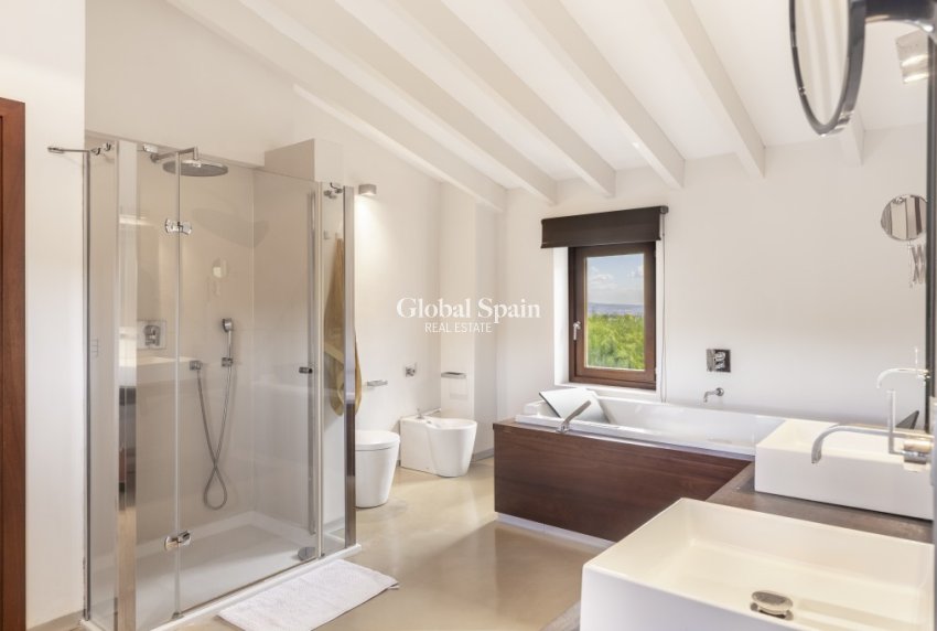 Resale - Semi-Detached -
Palma de Mallorca - Establiments