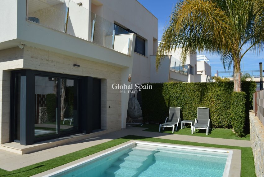 Resale - Semi-Detached -
PILAR DE LA HORADADA - Pilar de la Horadada