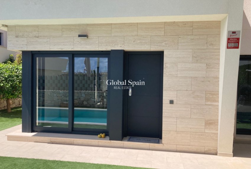 Resale - Semi-Detached -
PILAR DE LA HORADADA - Pilar de la Horadada