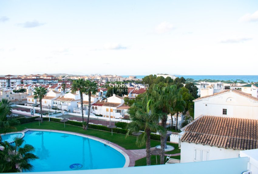 Resale - Semi-Detached -
TORREVIEJA - Torreblanca