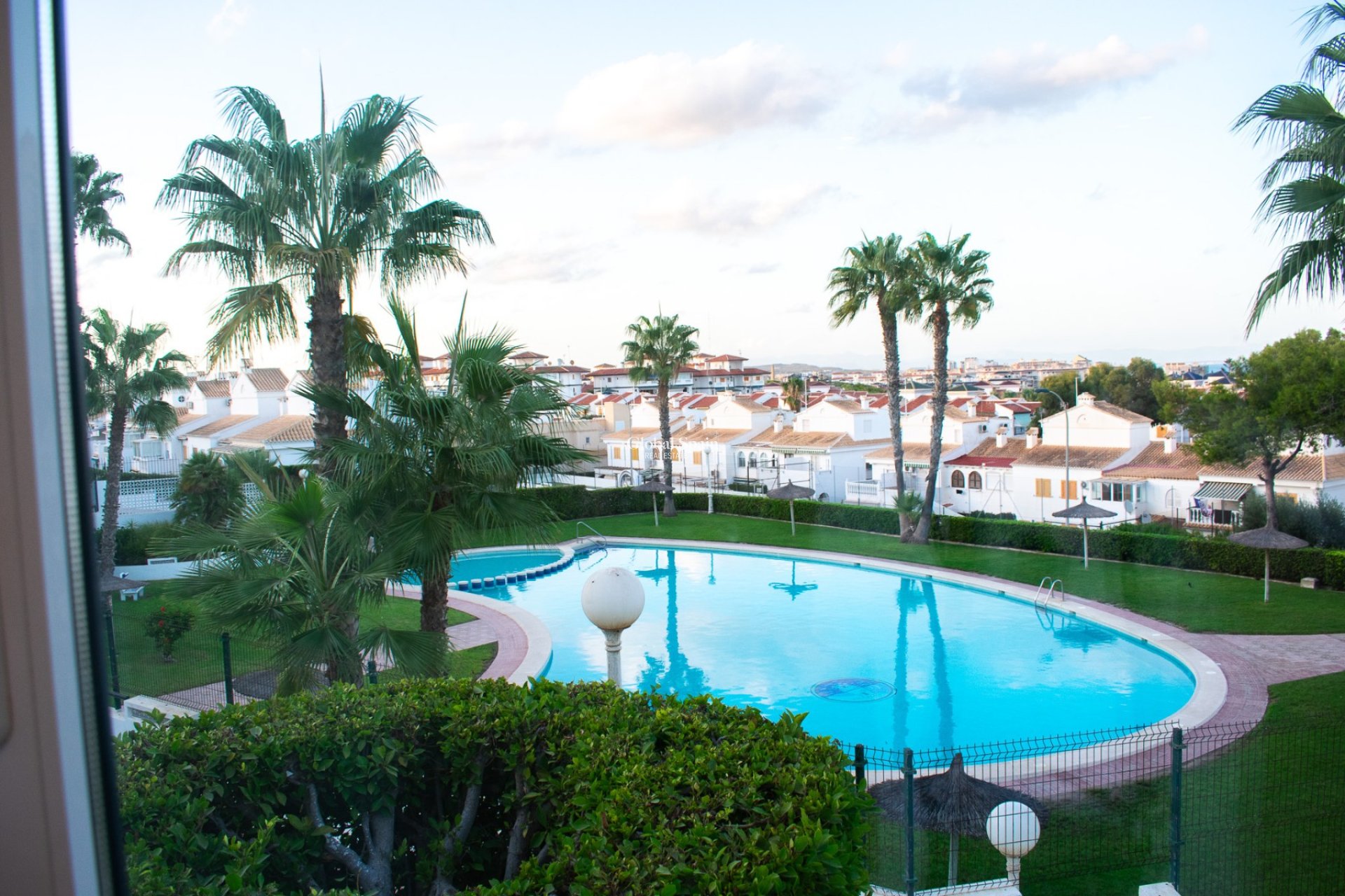 Resale - Semi-Detached -
TORREVIEJA - Torreblanca