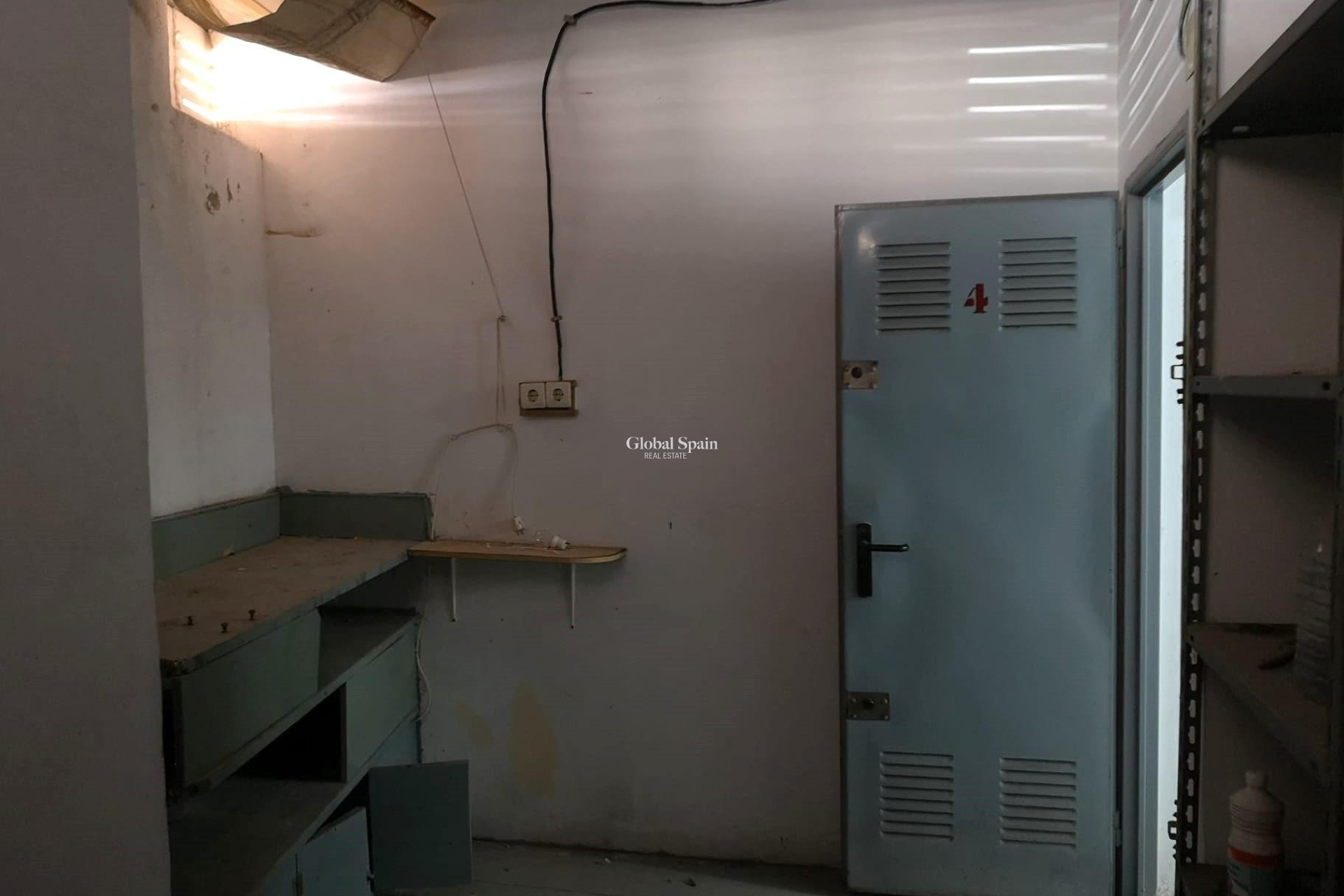 Resale - Storeroom -
TORREVIEJA - Estacion de autobuses