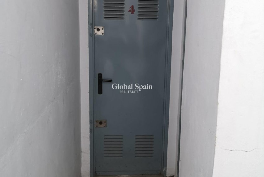 Resale - Storeroom -
TORREVIEJA - Estacion de autobuses