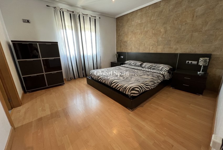 Resale - terraced_house -
TORREVIEJA - Costa Blanca Sur