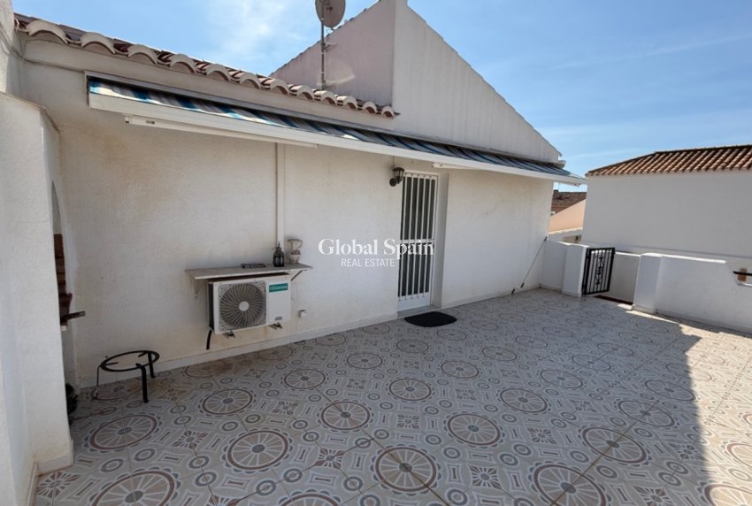 Resale - terraced_house -
TORREVIEJA - Costa Blanca Sur