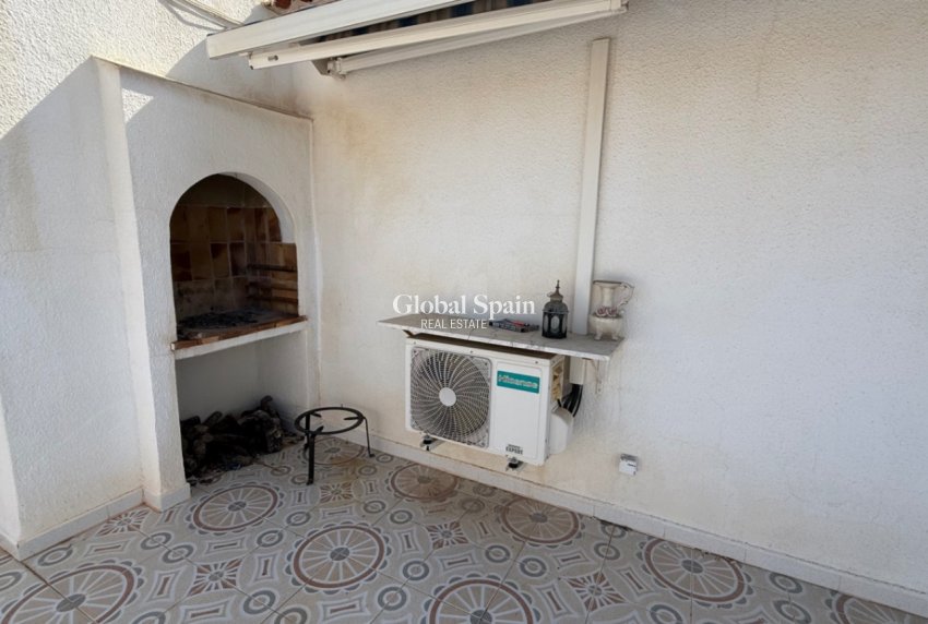Resale - terraced_house -
TORREVIEJA - Costa Blanca Sur