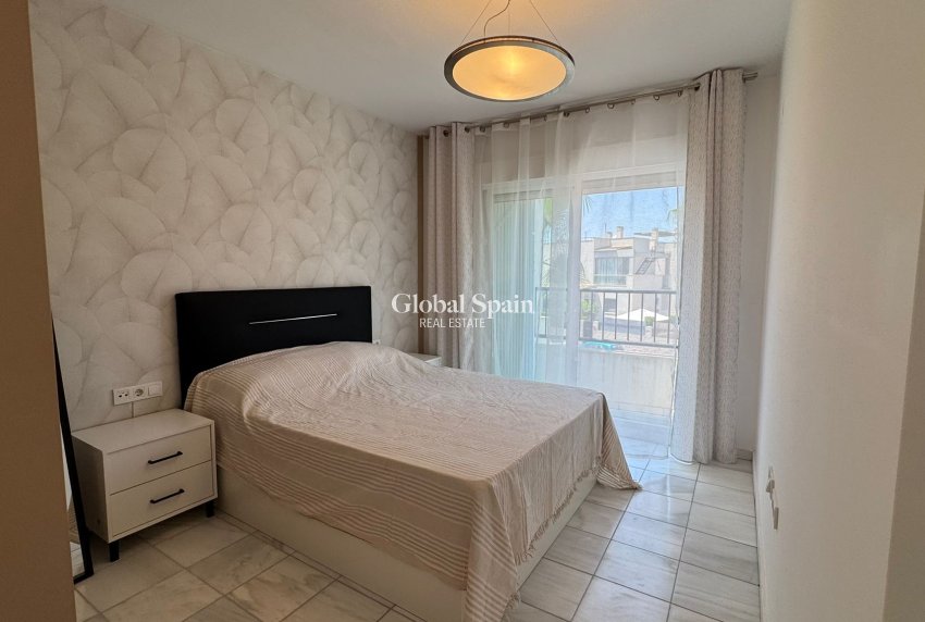 Resale - terraced_house -
TORREVIEJA - Costa Blanca Sur