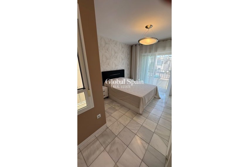 Resale - terraced_house -
TORREVIEJA - Costa Blanca Sur