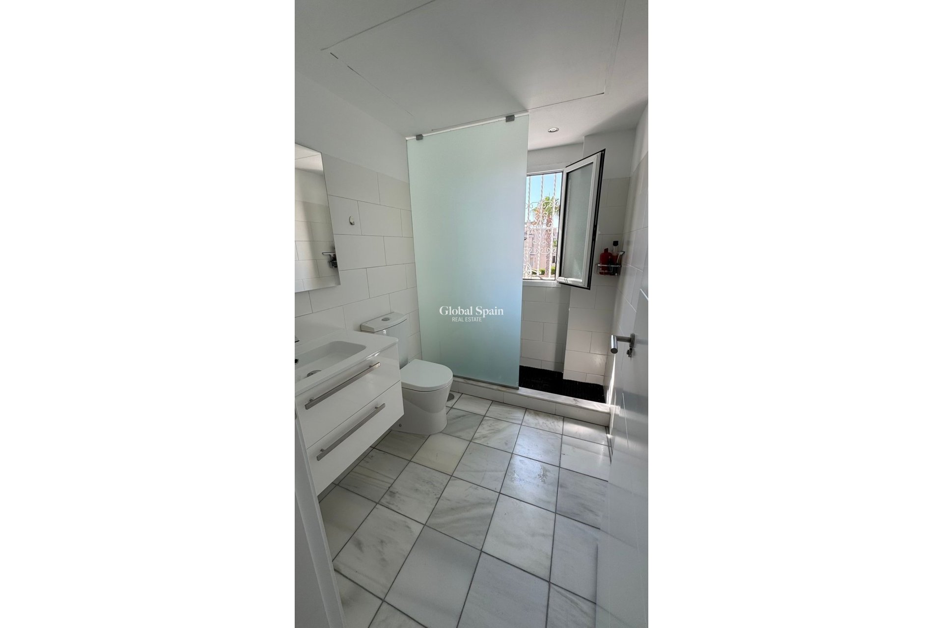 Resale - terraced_house -
TORREVIEJA - Costa Blanca Sur