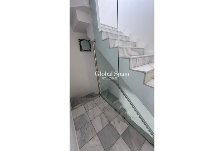 Resale - terraced_house -
TORREVIEJA - Costa Blanca Sur