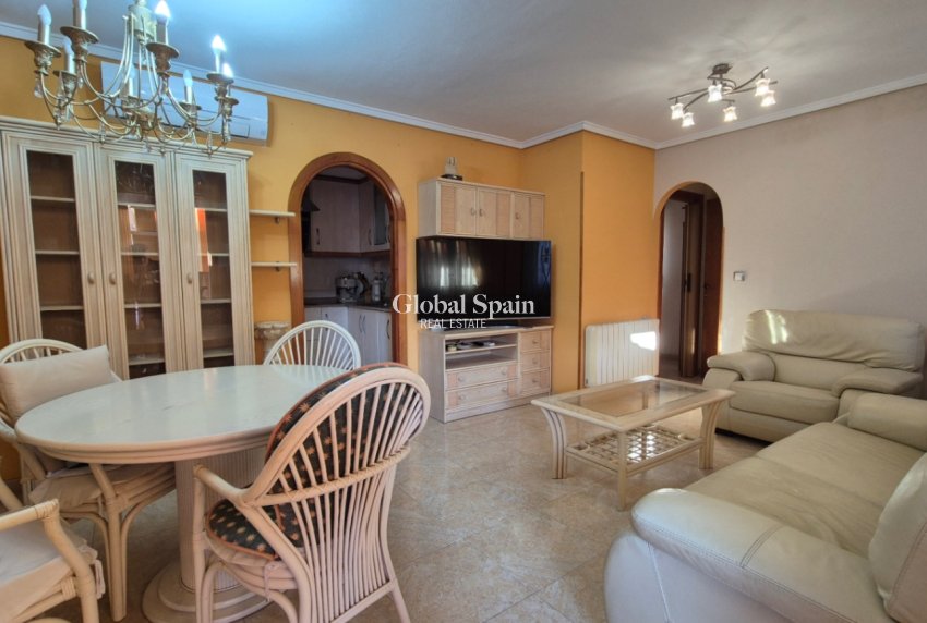 Resale - terraced_house -
TORREVIEJA - Costa Blanca Sur