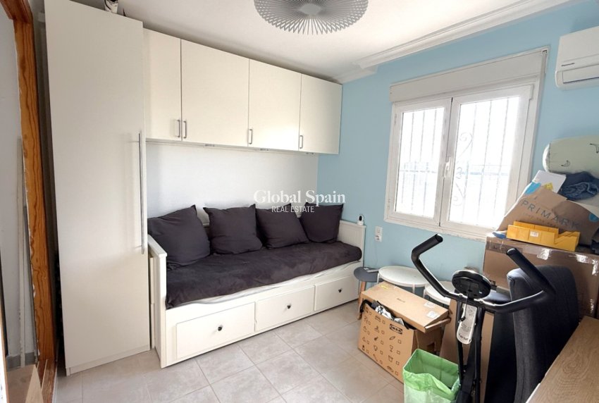 Resale - terraced_house -
TORREVIEJA - Costa Blanca Sur