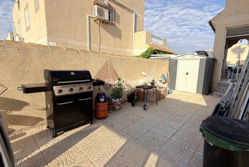 Resale - terraced_house -
TORREVIEJA - Costa Blanca Sur