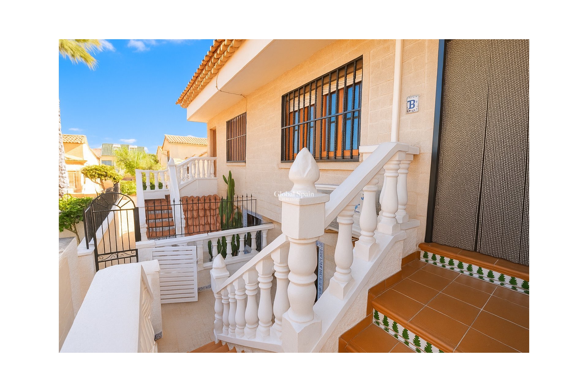 Resale - Terraced house / Townhouse -
LA MATA