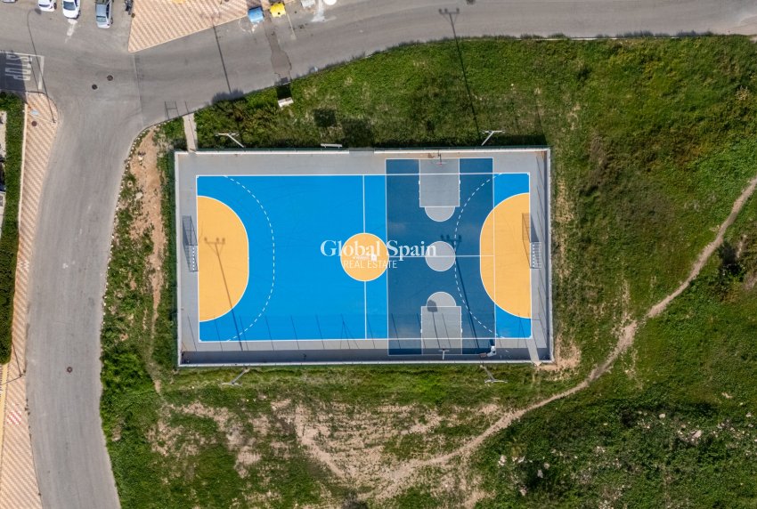 Resale - Terraced house / Townhouse -
TORREVIEJA - La Siesta