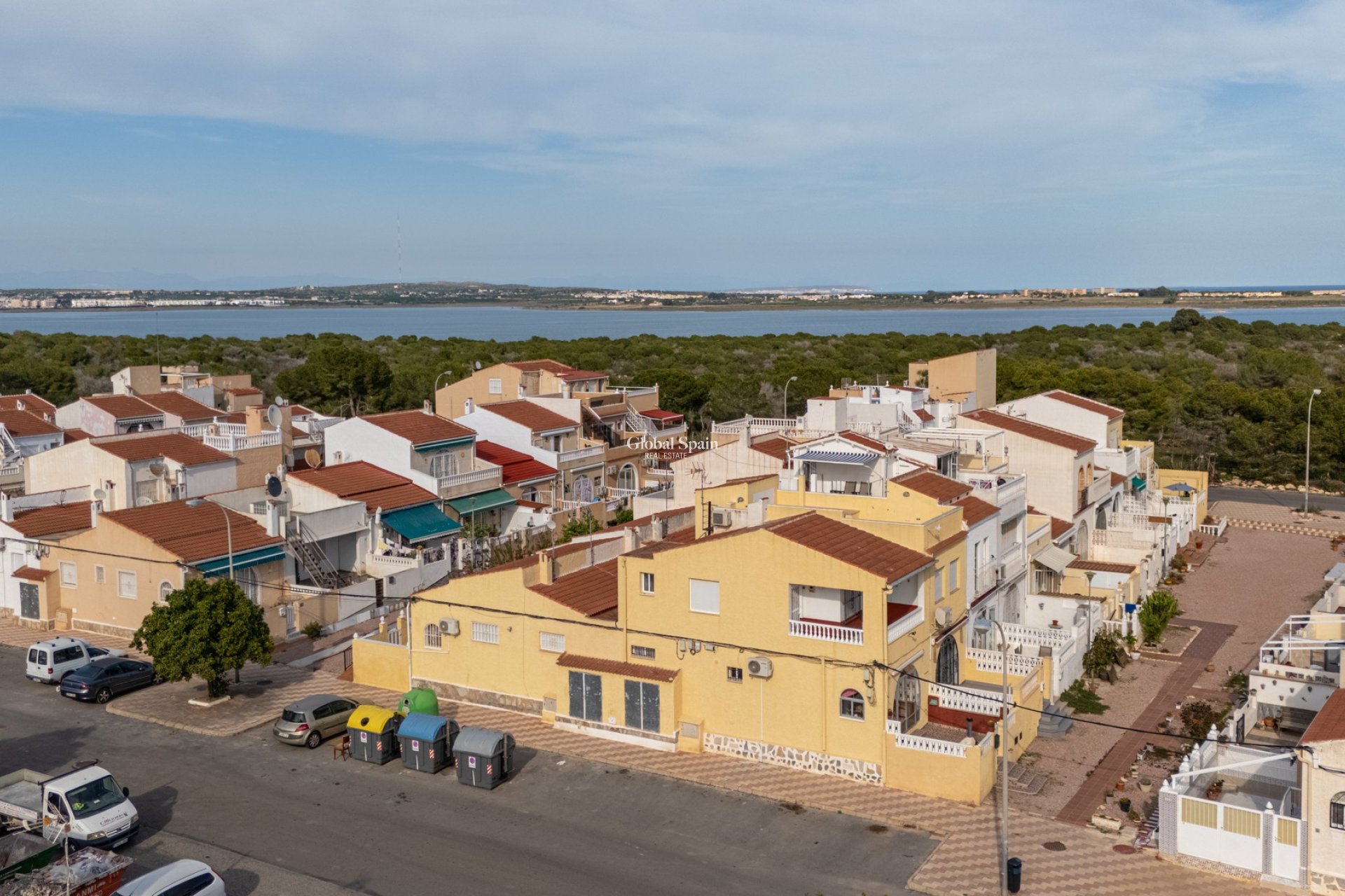 Resale - Terraced house / Townhouse -
TORREVIEJA - La Siesta