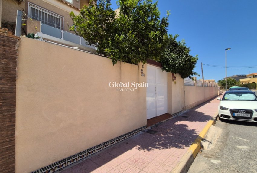 Resale - town_house -
TORREVIEJA - Costa Blanca Sur