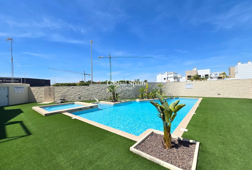Resale - Townhouse * -
CIUDAD QUESADA - Doña Pepa *