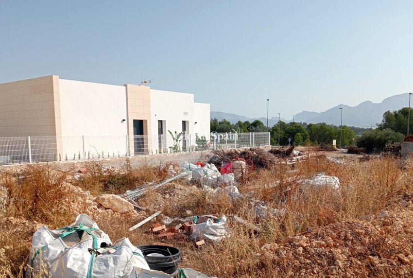 Resale - urban plot -
POLOP - Polop