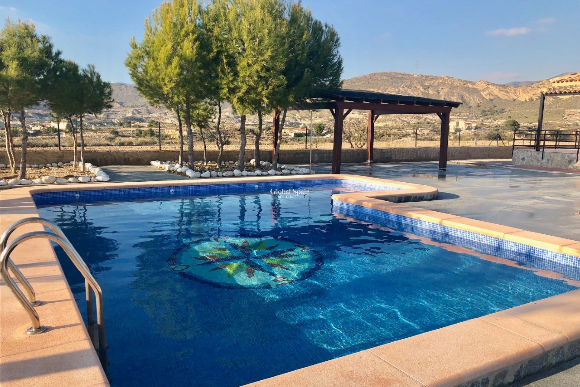 Resale - VILLA -
ABANILLA - Inland