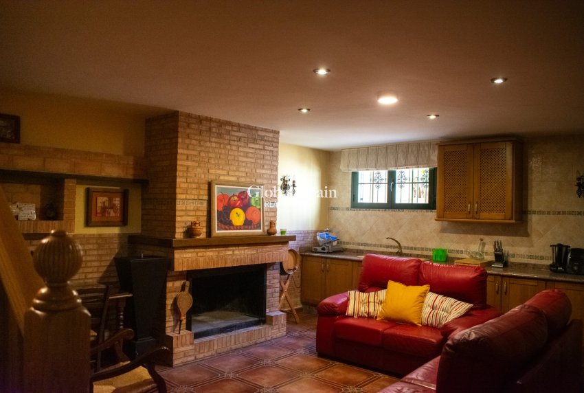 Resale - VILLA -
ALBACETE - Hellin