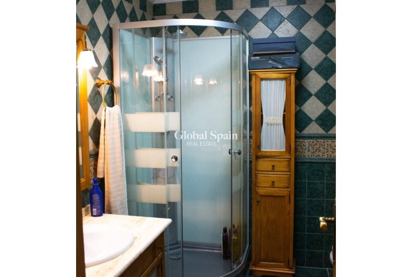 Resale - VILLA -
ALBACETE - Hellin