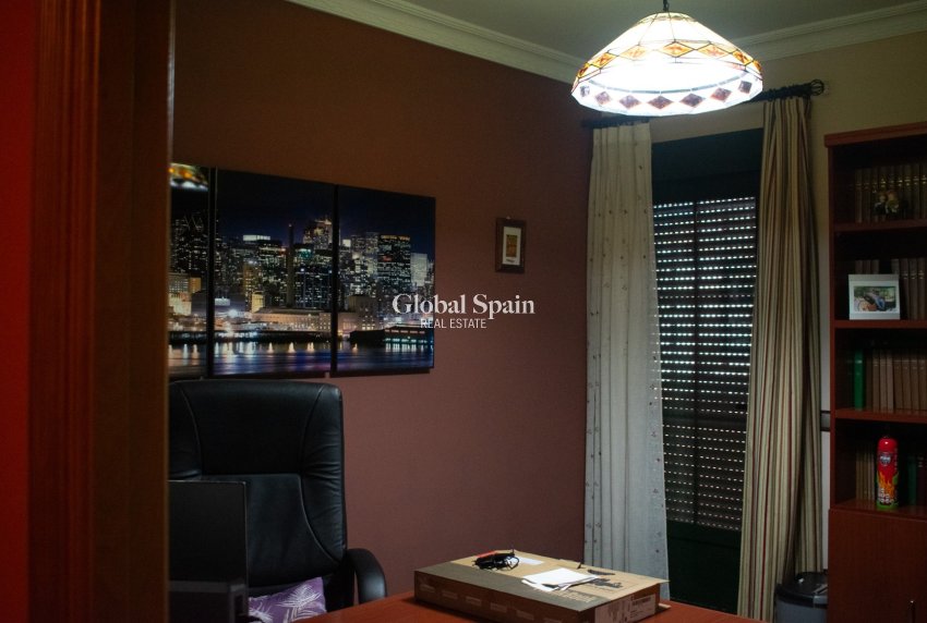 Resale - VILLA -
ALBACETE - Hellin