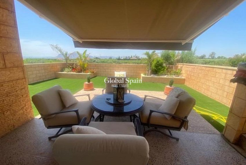 Resale - VILLA -
ALBATERA - Campo De Albatera