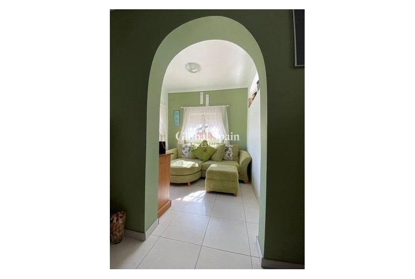 Resale - VILLA -
ALBATERA - Campo De Albatera