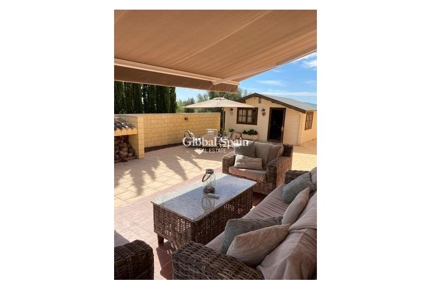 Resale - VILLA -
ALBATERA - Campo De Albatera