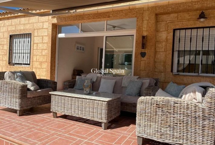 Resale - VILLA -
ALBATERA - Campo De Albatera