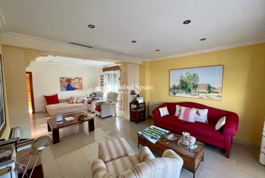 Resale - VILLA -
ALBATERA - Inland