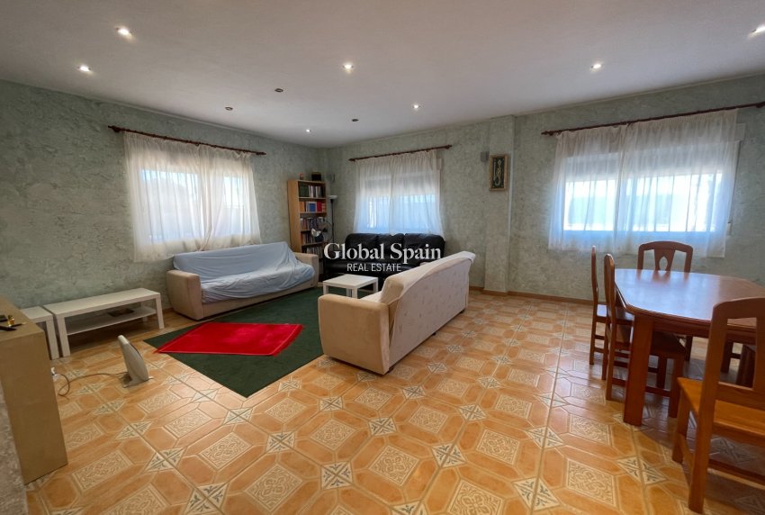 Resale - VILLA -
ALBATERA - Inland