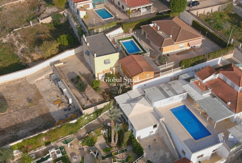 Resale - VILLA -
ALBATERA - Inland