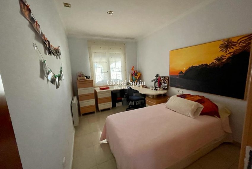 Resale - VILLA -
ALBATERA - Inland