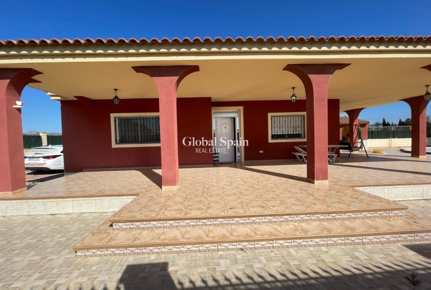 Resale - VILLA -
ALBATERA - Inland