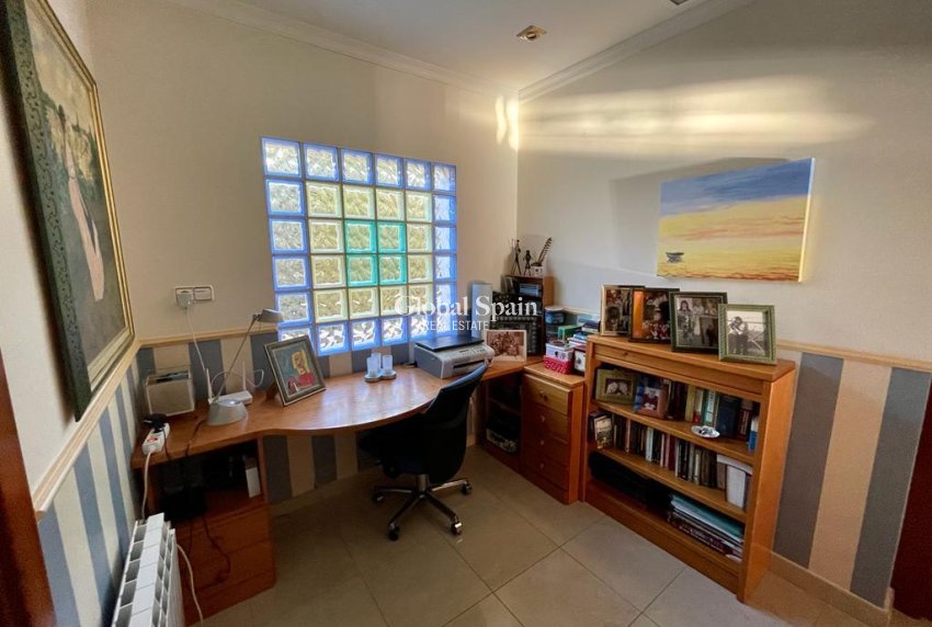 Resale - VILLA -
ALBATERA - Inland