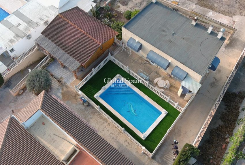 Resale - VILLA -
ALBATERA - Inland