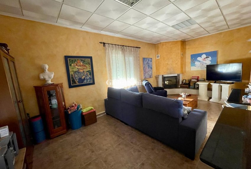 Resale - VILLA -
ALBATERA - Inland