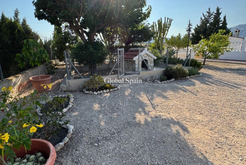 Resale - VILLA -
ALBATERA - Partida Lomas