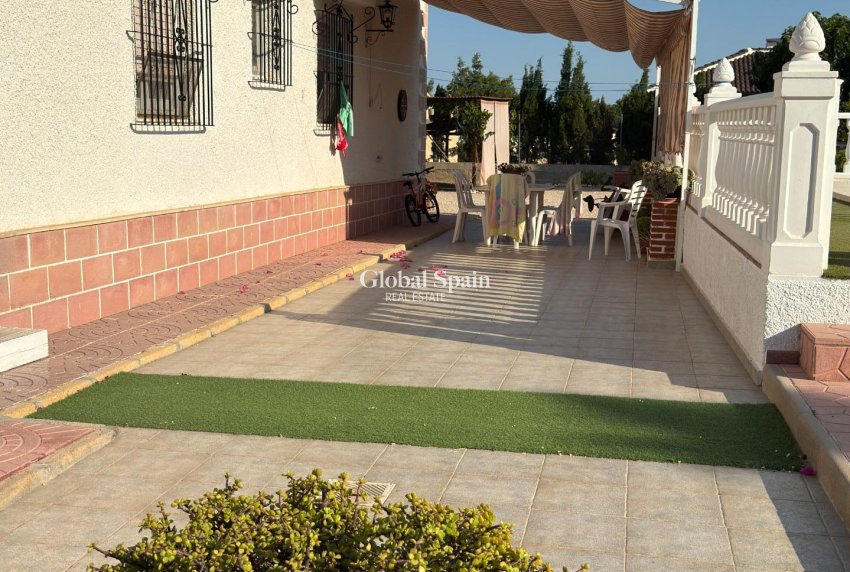 Resale - VILLA -
ALBATERA - Partida Lomas