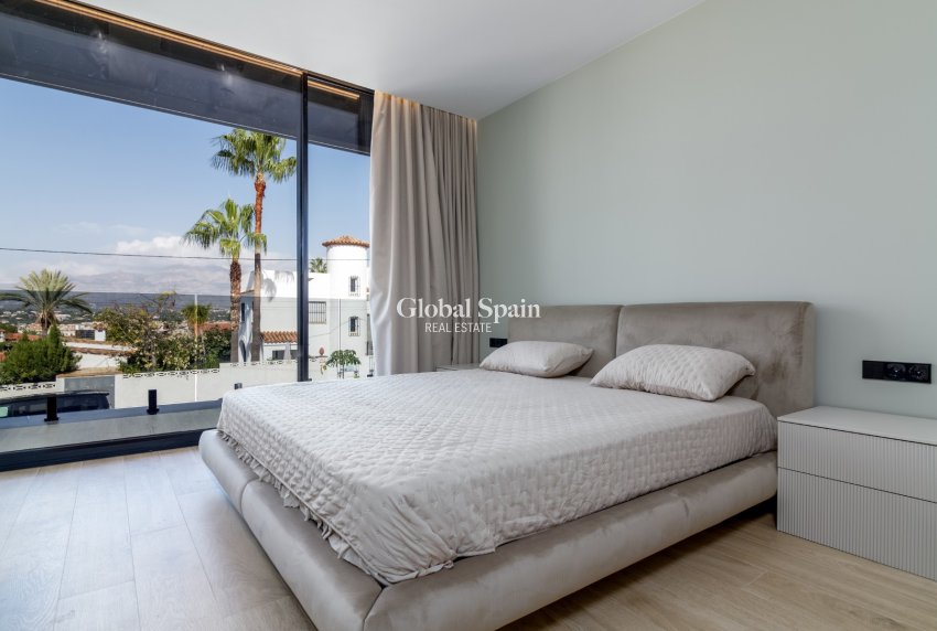 Resale - Villa -
Albir - center