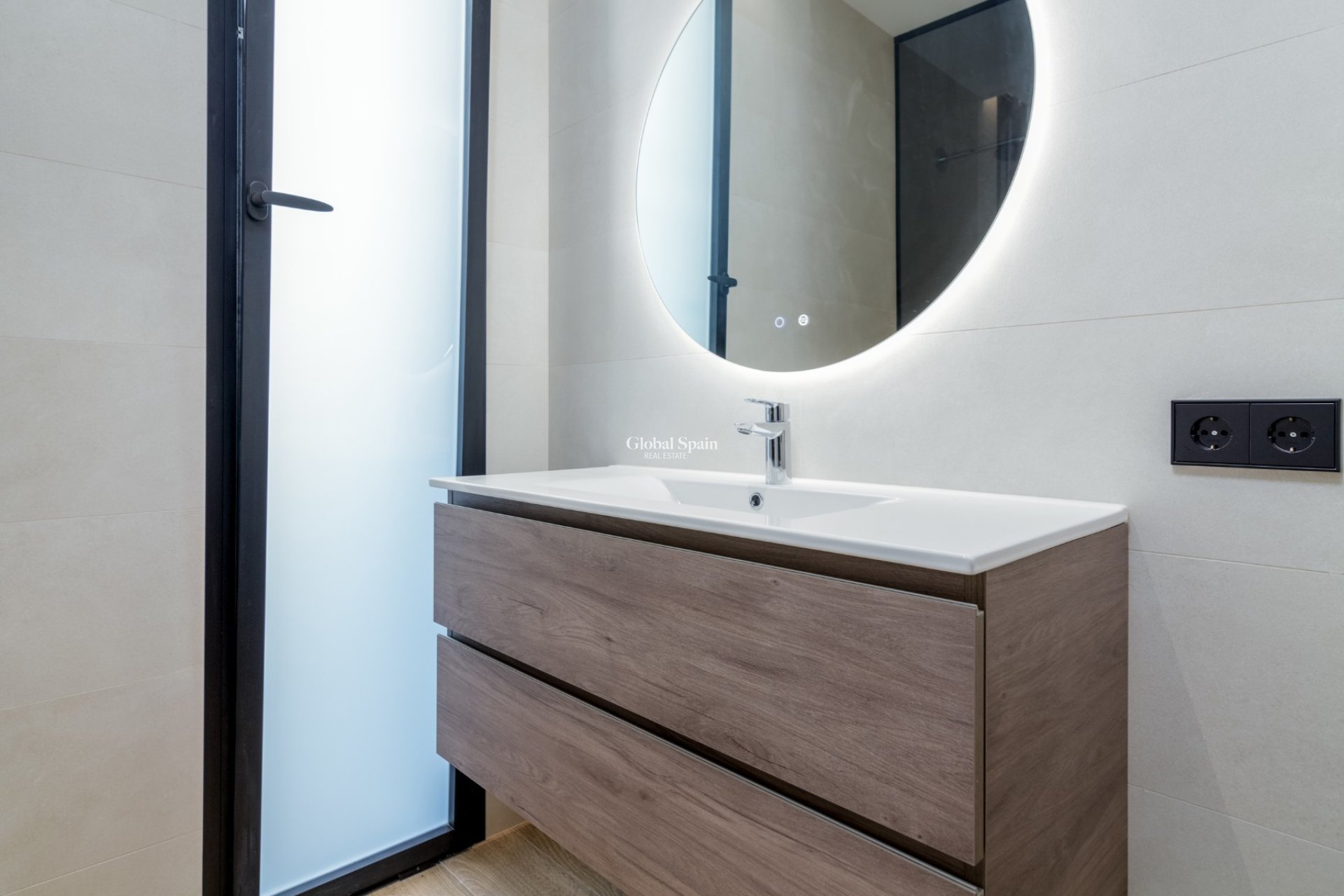 Resale - Villa -
Albir - center