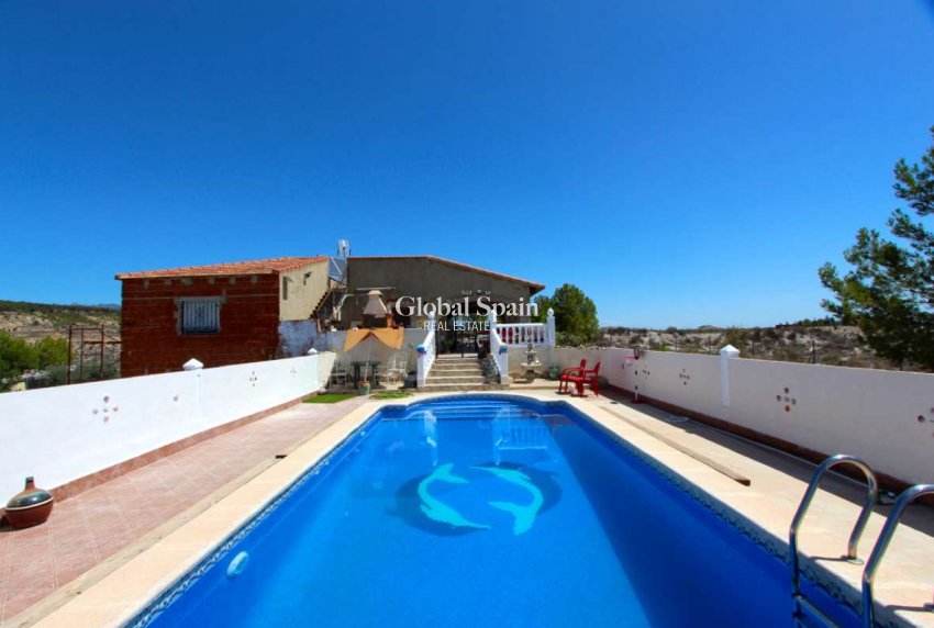 Resale - VILLA -
ALBUDEITE - Inland