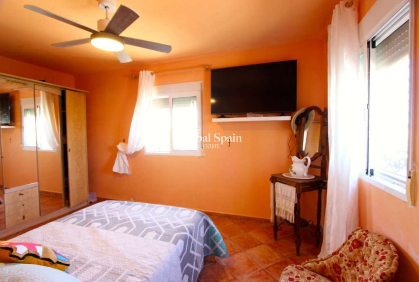 Resale - VILLA -
ALBUDEITE - Inland