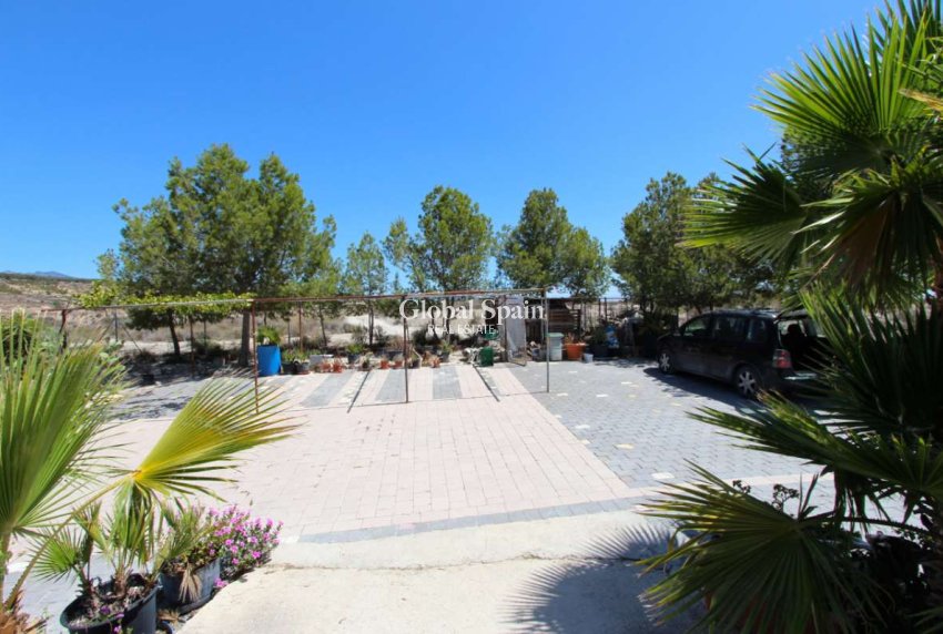 Resale - VILLA -
ALBUDEITE - Inland