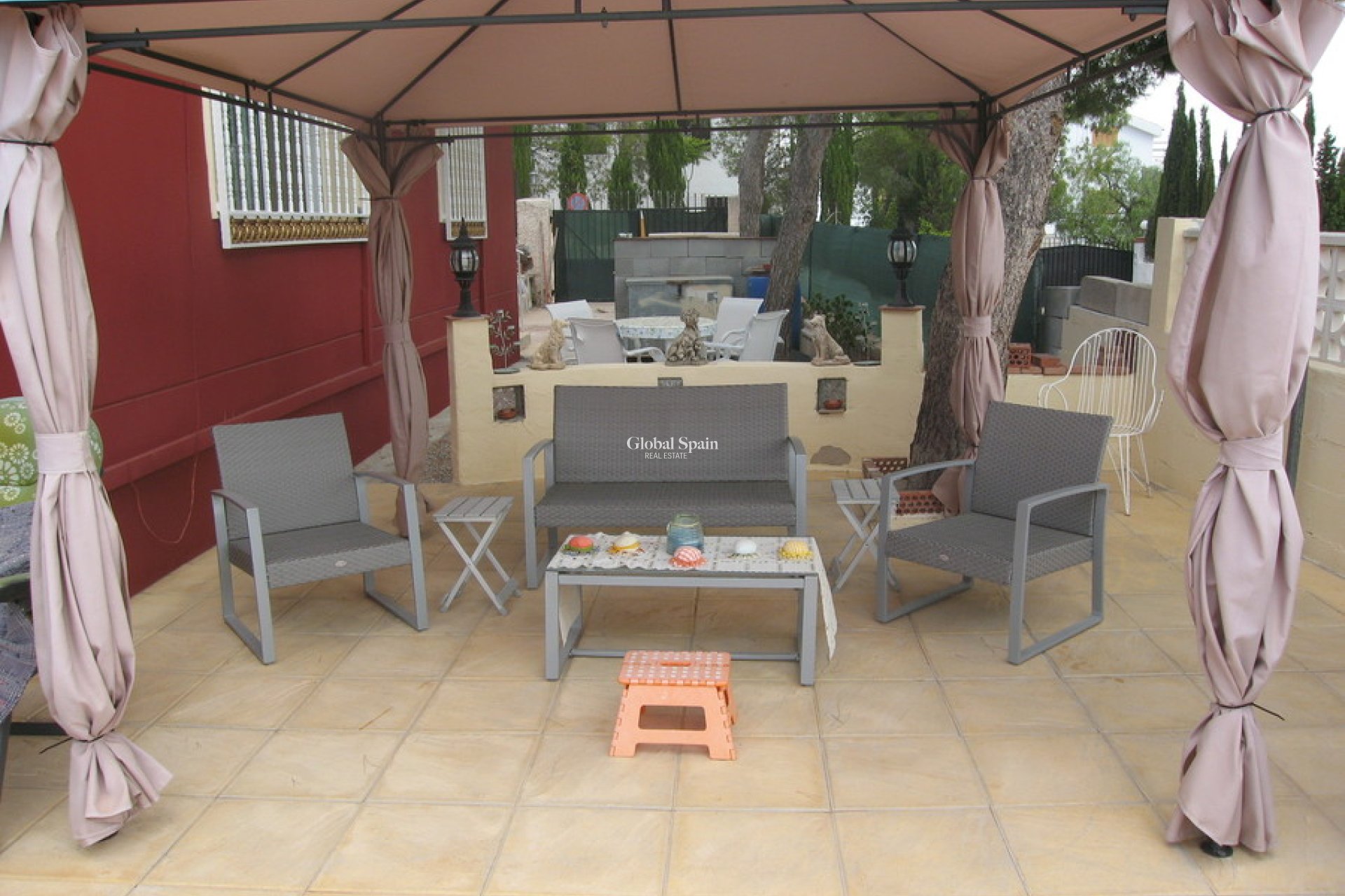 Resale - VILLA -
ALEDO - Inland