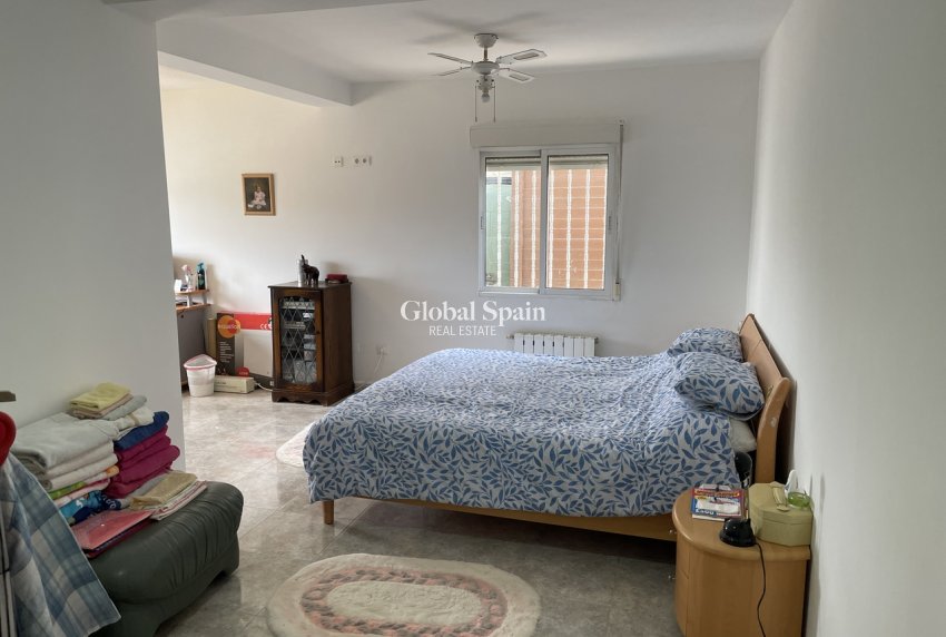 Resale - VILLA -
ALEDO - Inland