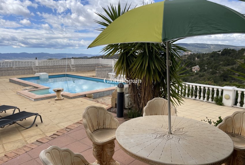 Resale - VILLA -
ALEDO - Inland